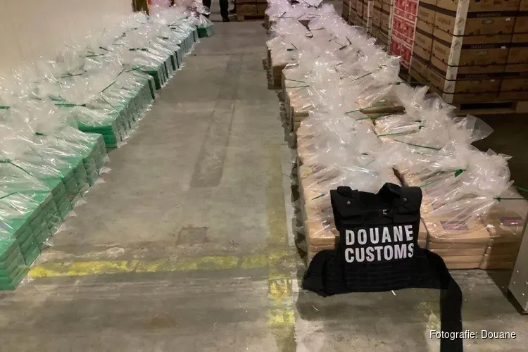 3279 pakketten cocaïne in de haven van Vlissingen